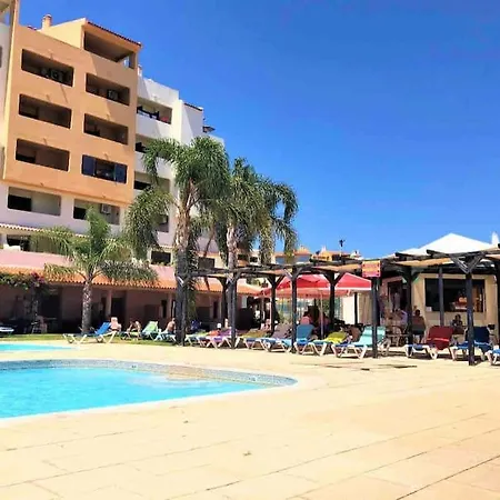 Caporizon Propose Piscine Vue Incroyable Albufeira