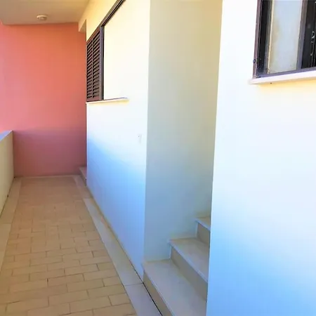 Caporizon Propose Piscine Vue Incroyable